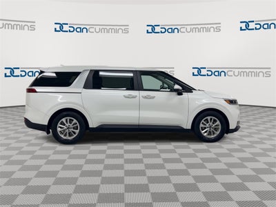 2023 Kia Carnival LX