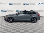 2017 Volvo V60 T6 R-Design Platinum
