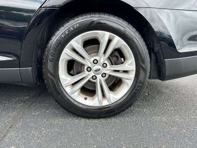 2016 Ford Taurus SE