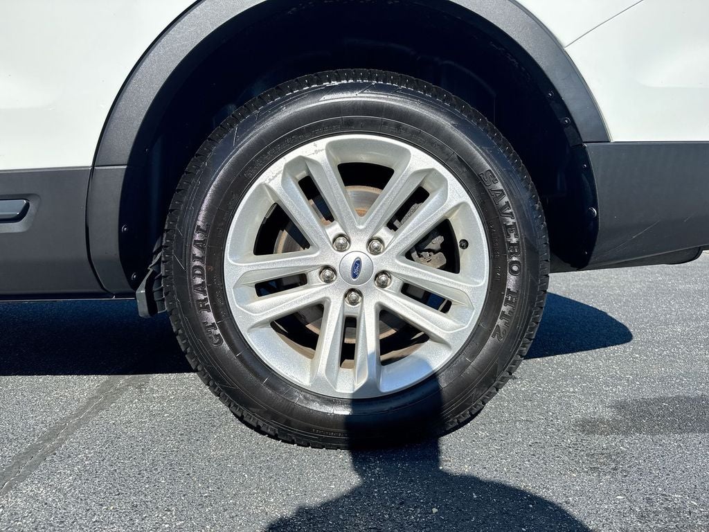 2017 Ford Explorer Base