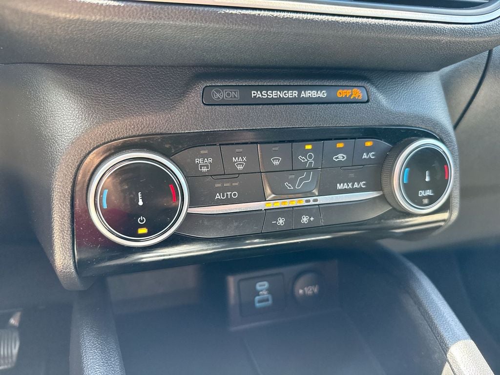 2022 Ford Escape Hybrid SE