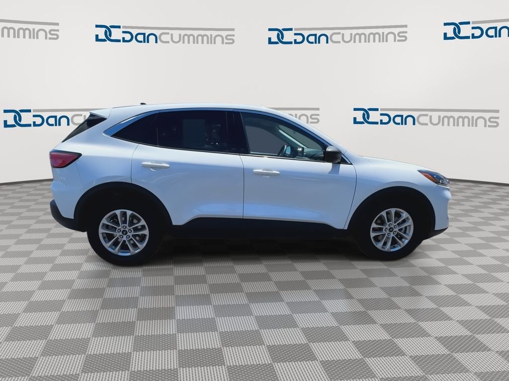 2022 Ford Escape Hybrid SE