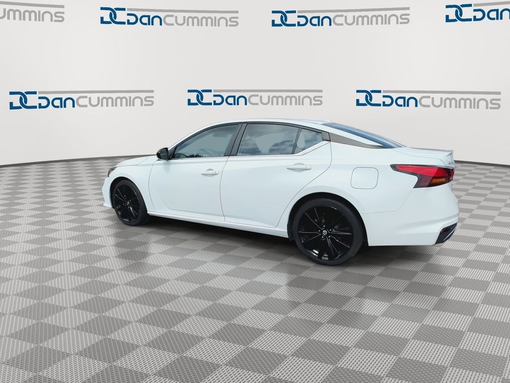 2022 Nissan Altima 2.5 SR