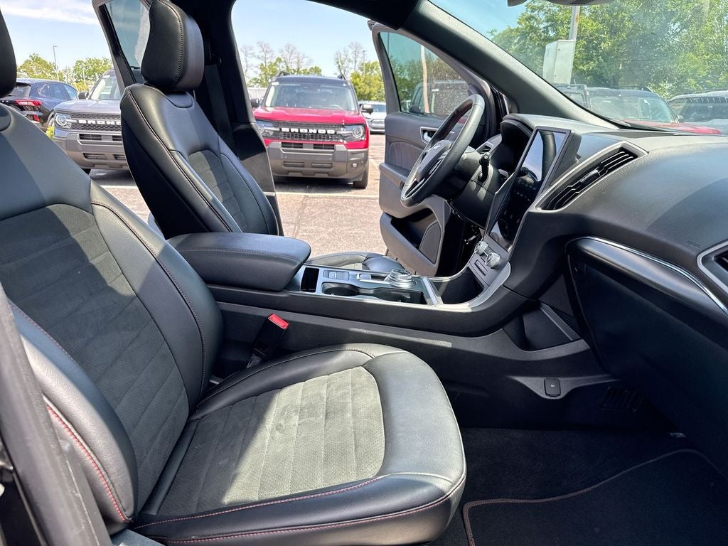2022 Ford Edge ST Line