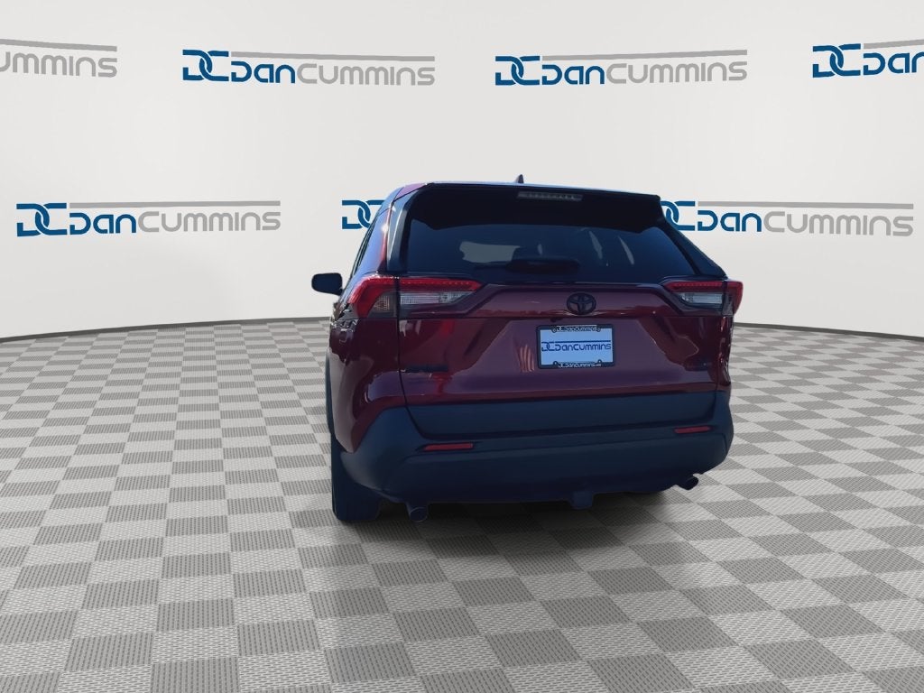 2022 Toyota RAV4 LE
