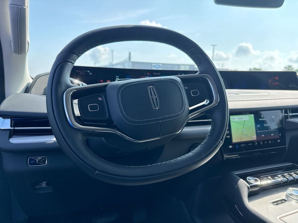 2027 Lincoln Navigator L Reserve