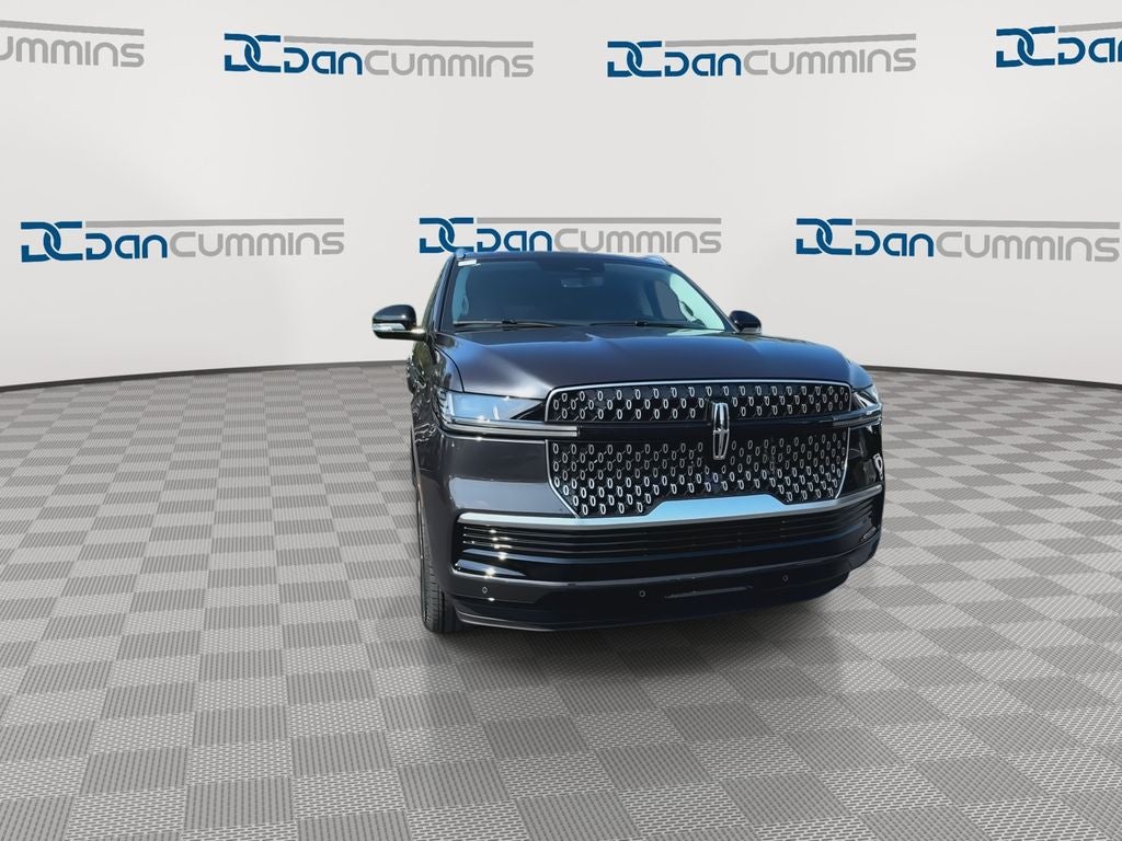 2027 Lincoln Navigator L Reserve