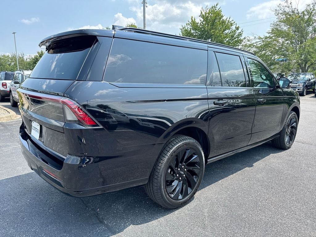 2027 Lincoln Navigator L Reserve