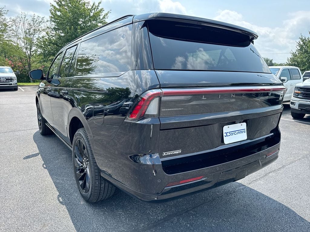 2027 Lincoln Navigator L Reserve