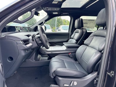 2027 Lincoln Navigator L Reserve