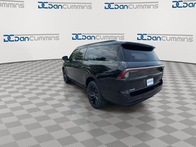 2027 Lincoln Navigator L Reserve