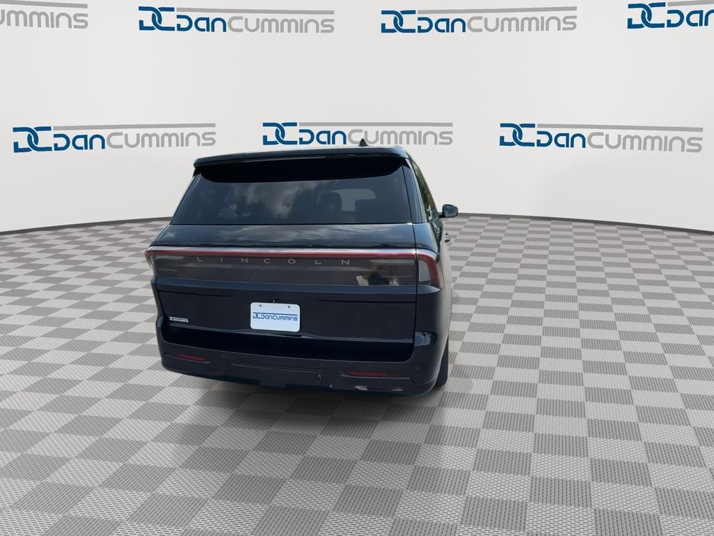 2027 Lincoln Navigator L Reserve