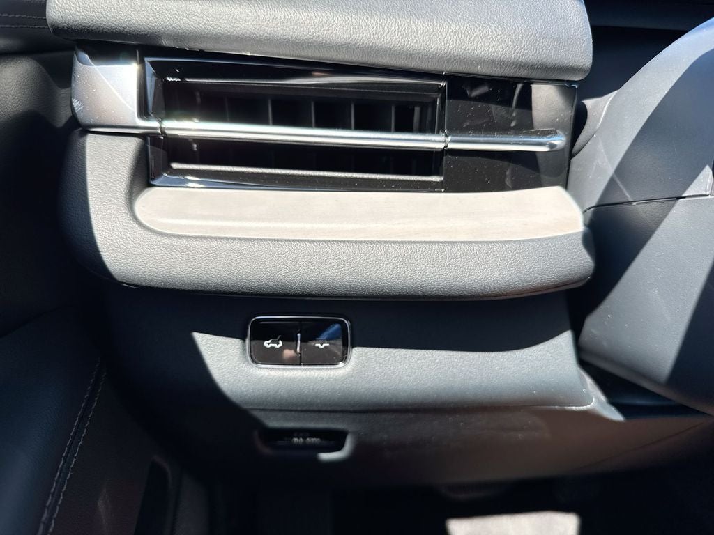 2027 Lincoln Navigator L Reserve