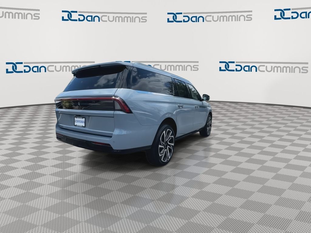 2027 Lincoln Navigator L Reserve