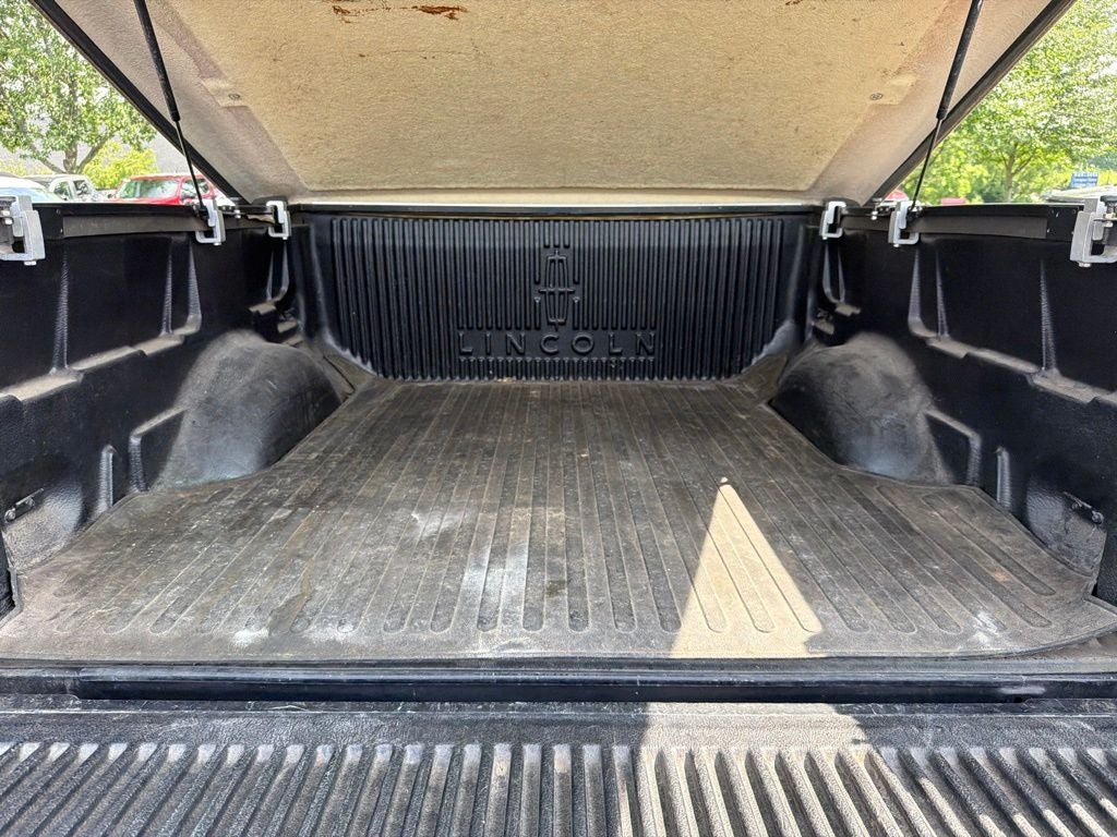2006 Lincoln Mark LT Base