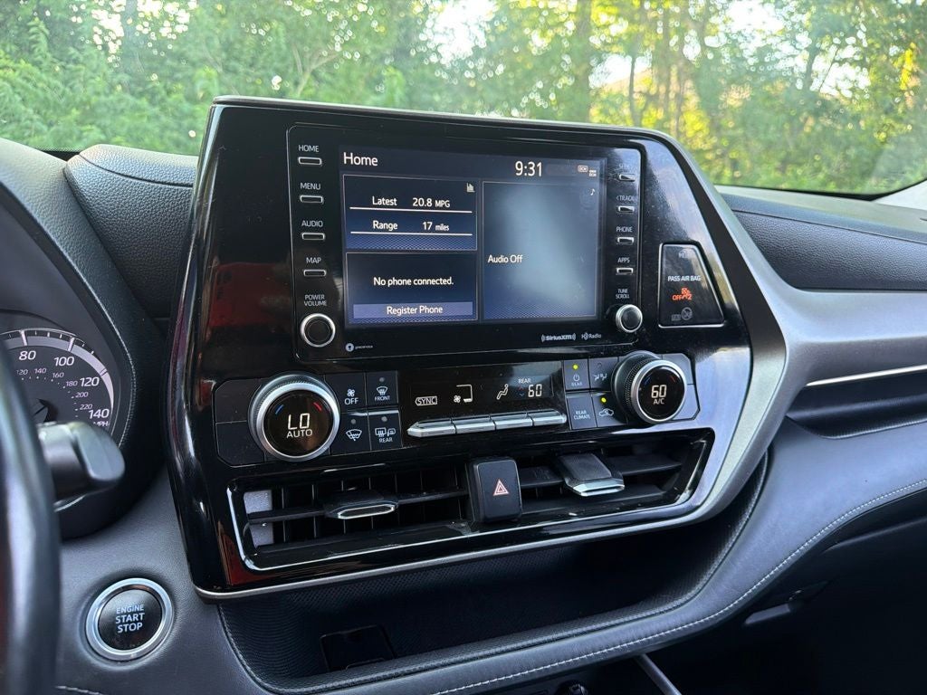 2021 Toyota Highlander LE