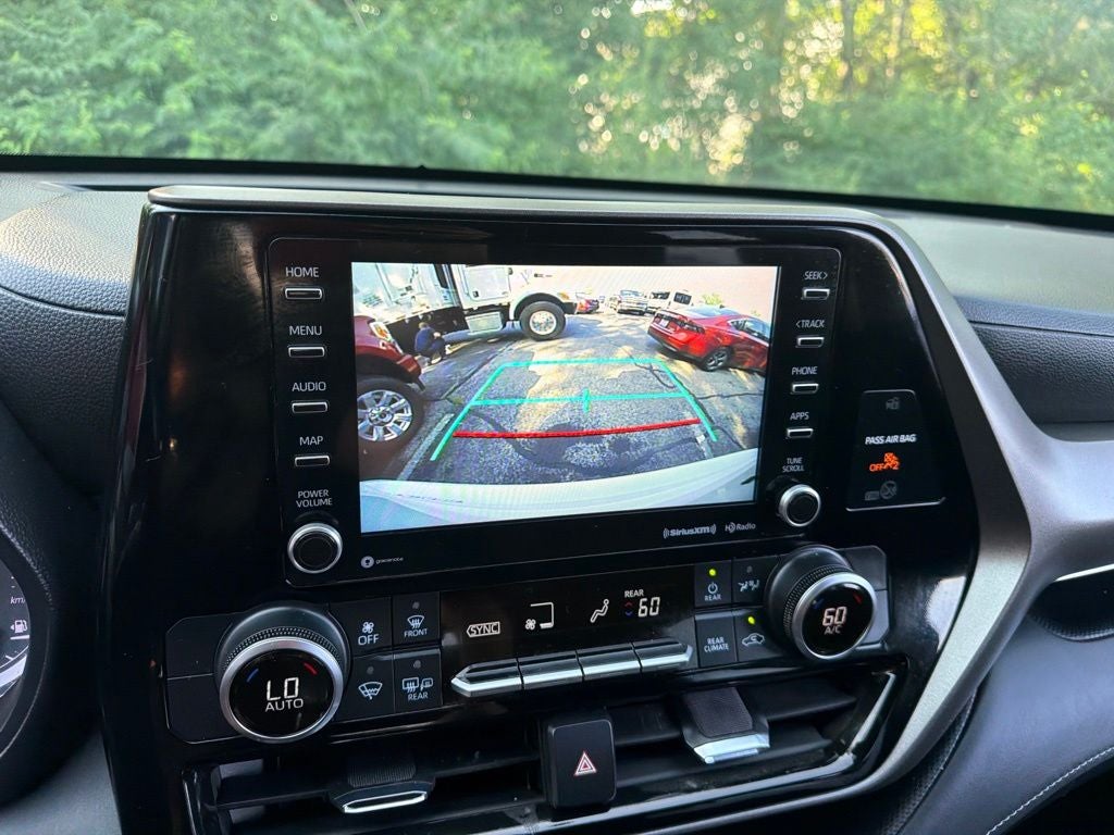 2021 Toyota Highlander LE