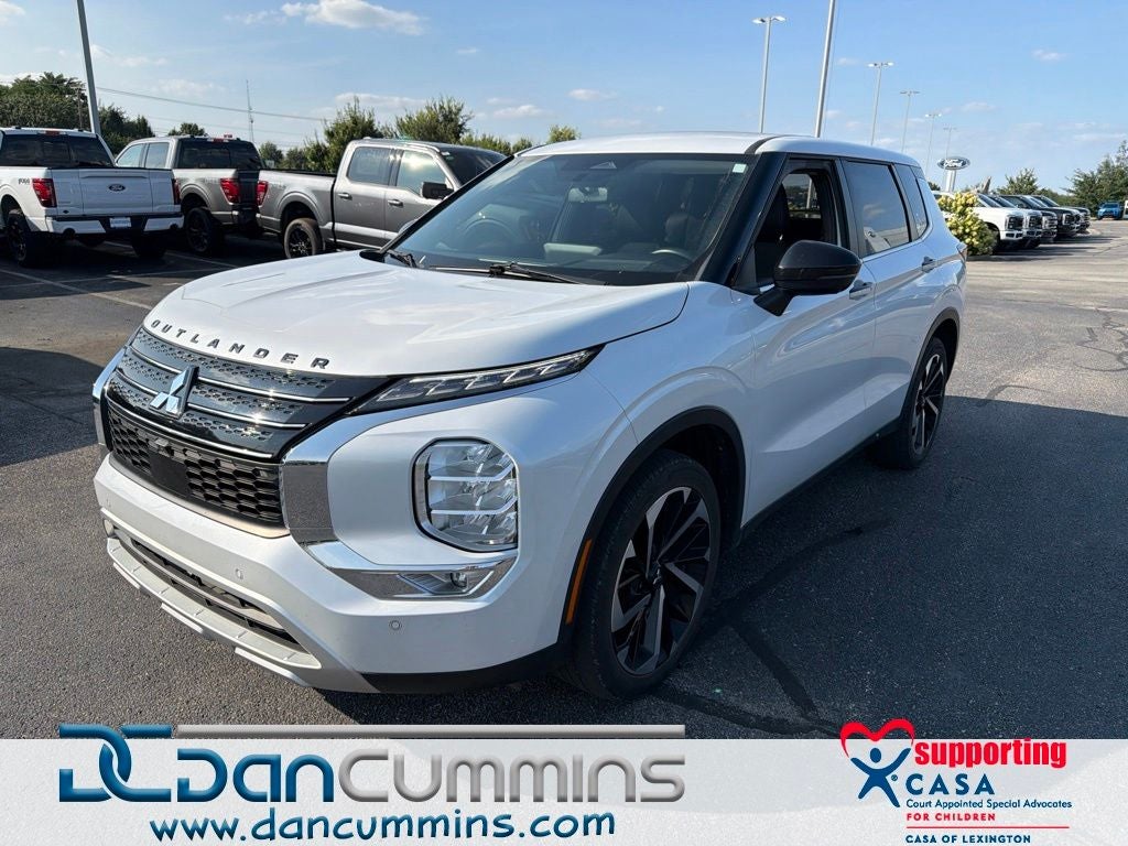 2024 Mitsubishi Outlander SE