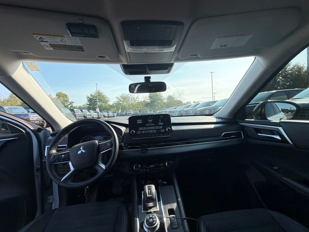 2024 Mitsubishi Outlander SE