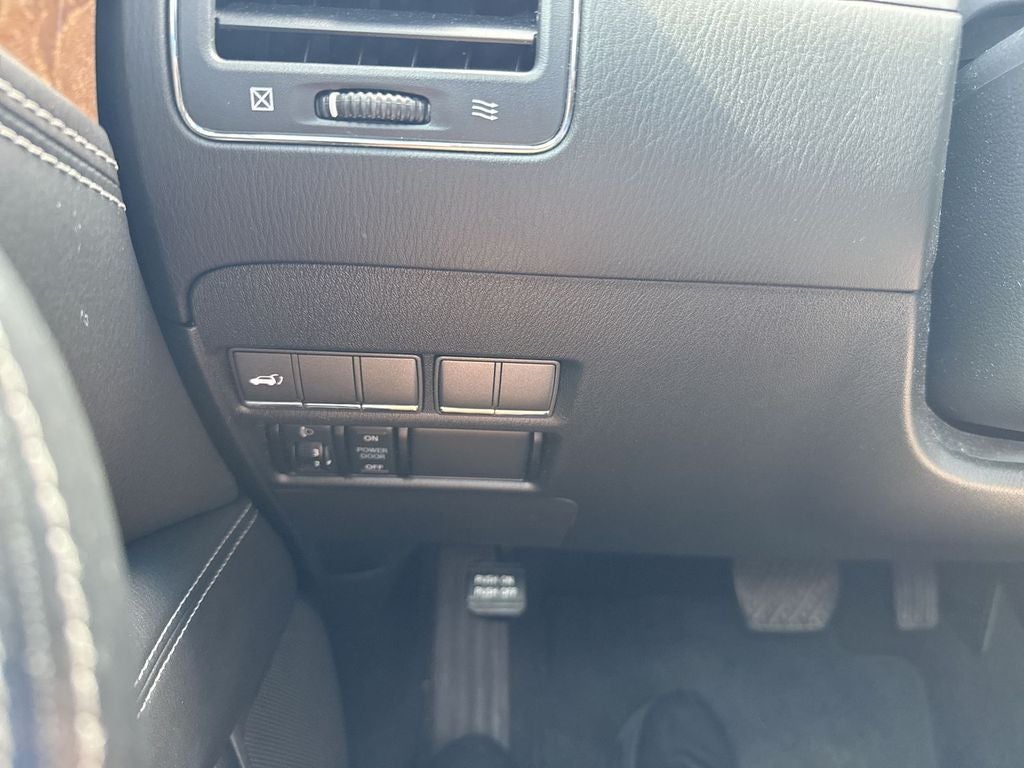 2017 INFINITI QX80 Base