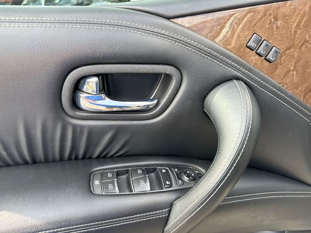 2017 INFINITI QX80 Base