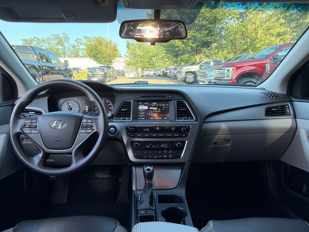 2017 Hyundai Sonata Hybrid SE