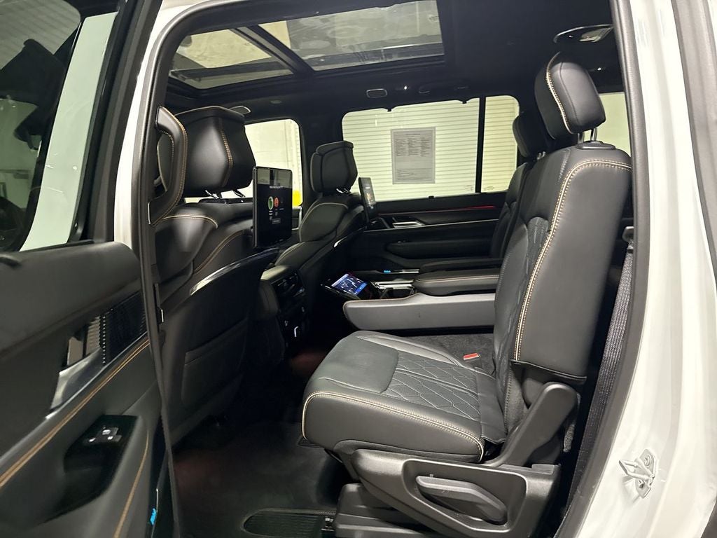 2025 Jeep Grand Wagoneer Series III