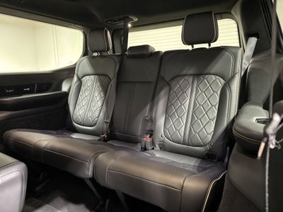 2025 Jeep Grand Wagoneer Series III