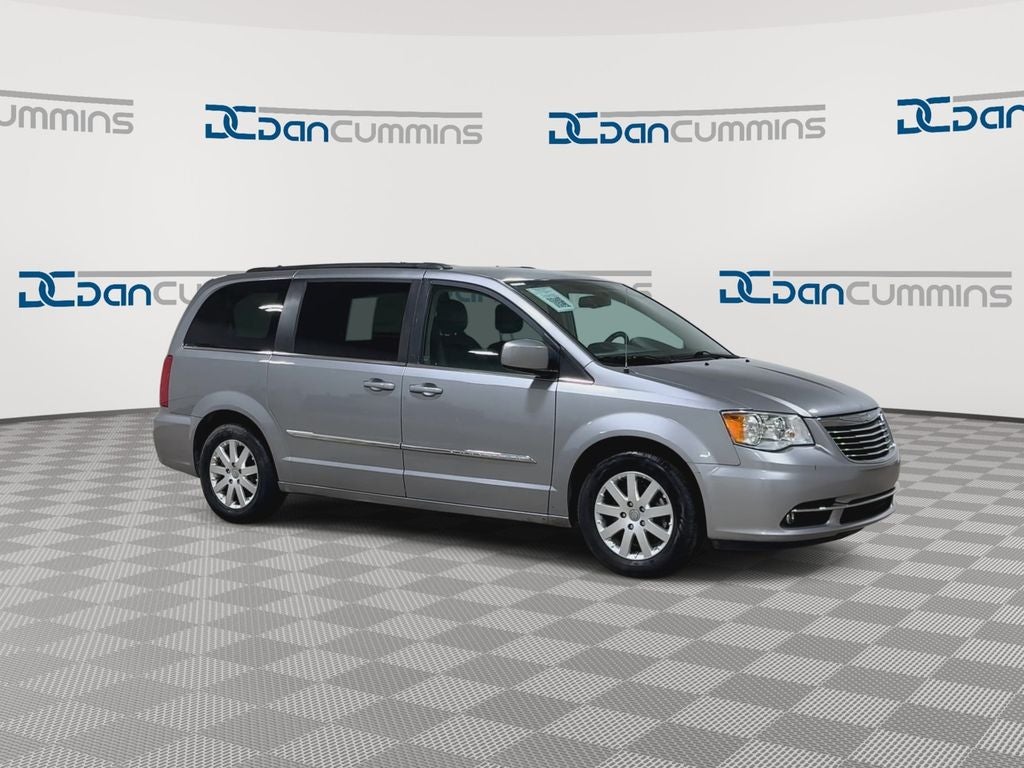 2016 Chrysler Town & Country Touring