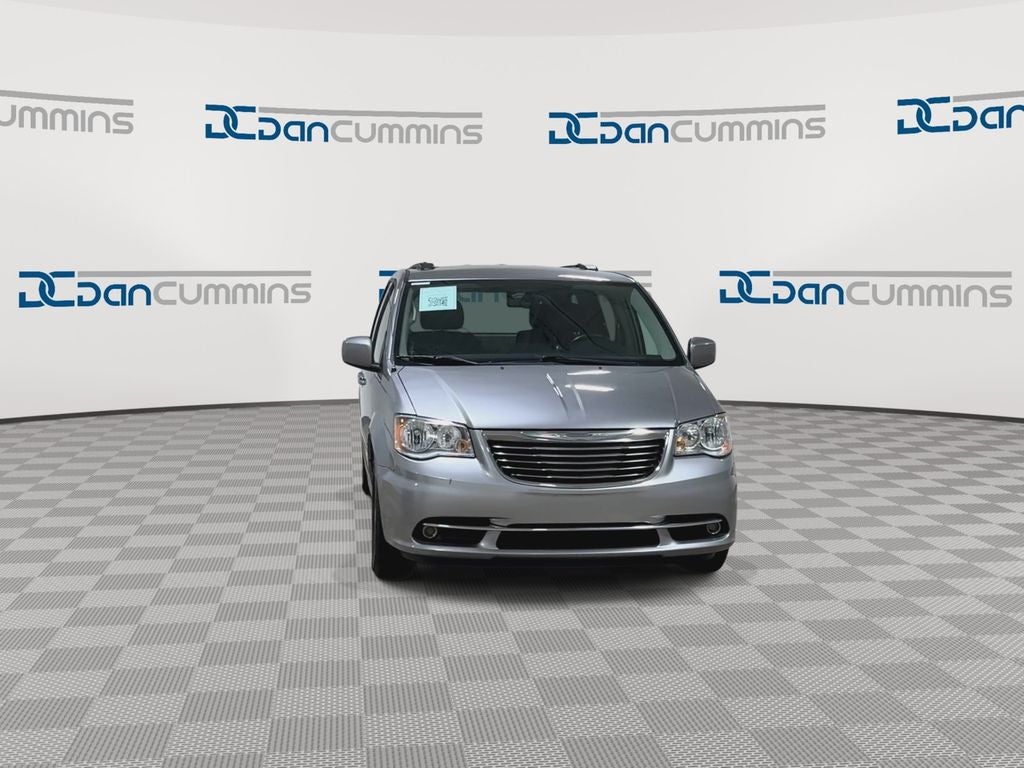2016 Chrysler Town & Country Touring