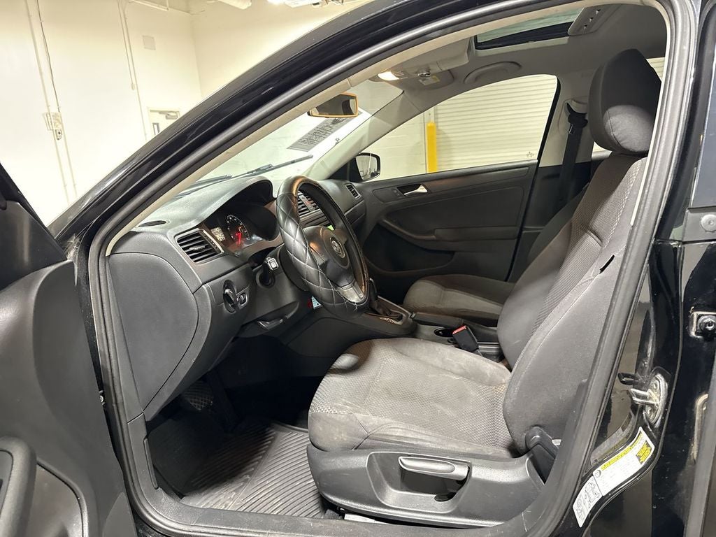 2012 Volkswagen Jetta 2.0L Base