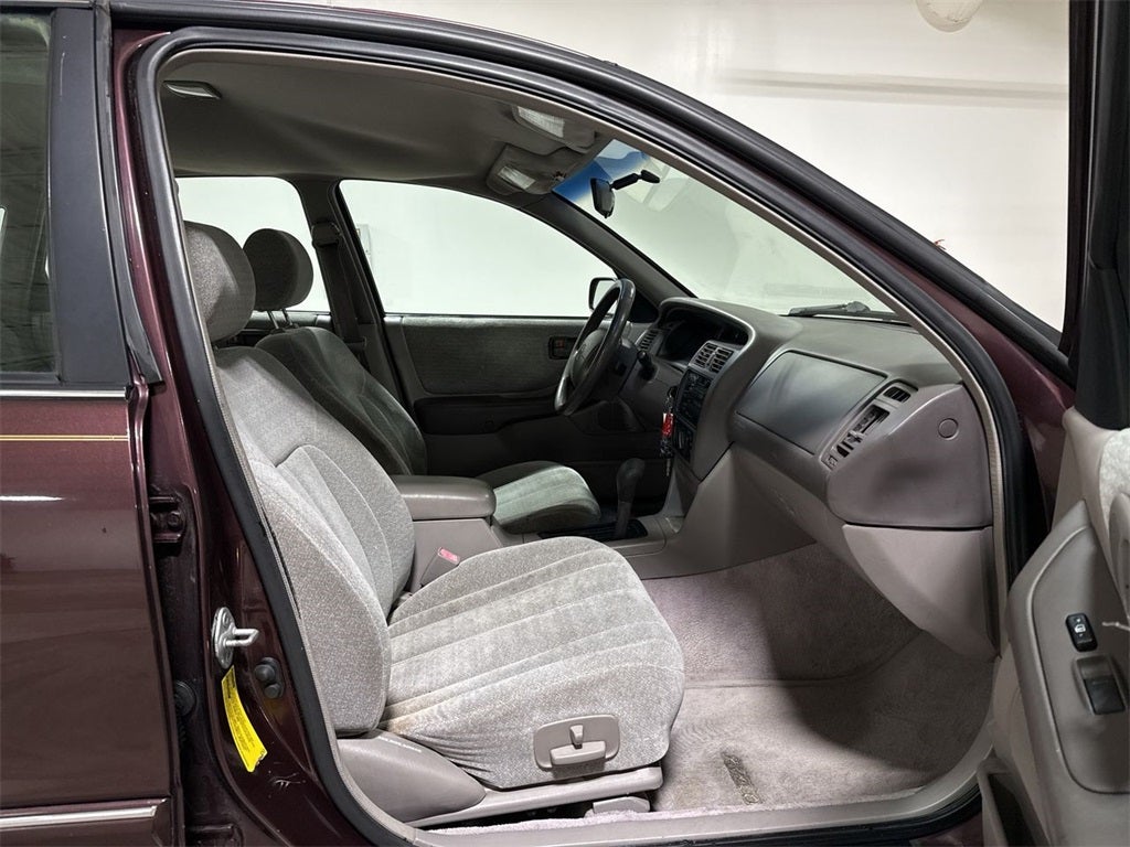 1998 Toyota Avalon XL