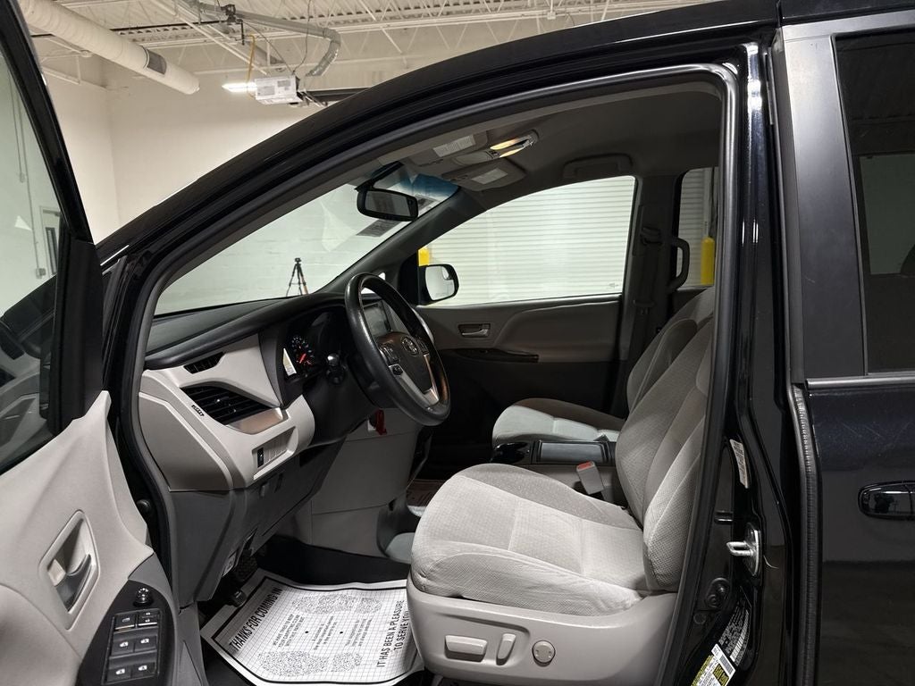 2015 Toyota Sienna L