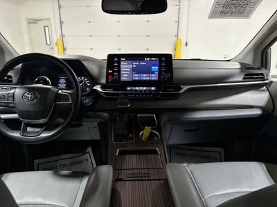 2024 Toyota Sienna XLE
