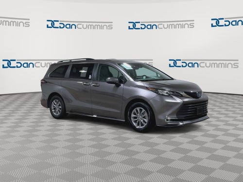2024 Toyota Sienna XLE