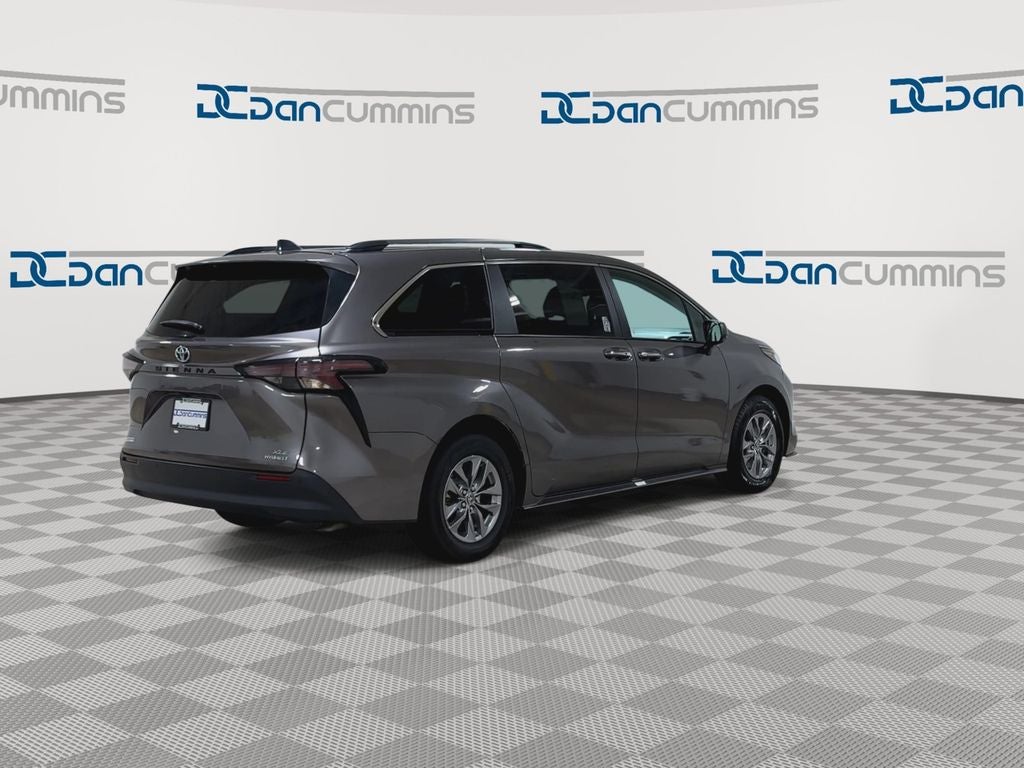 2024 Toyota Sienna XLE