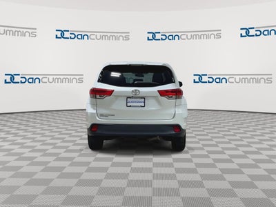2019 Toyota Highlander LE