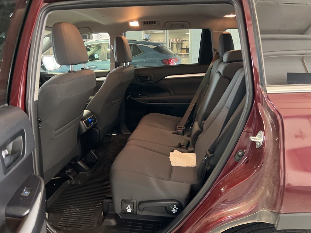 2019 Toyota Highlander LE