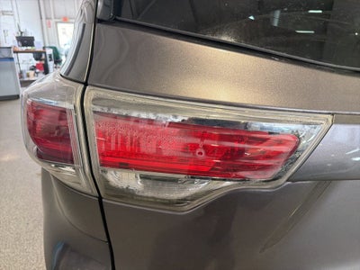 2015 Toyota Highlander LE