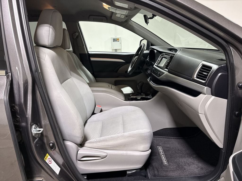 2015 Toyota Highlander LE