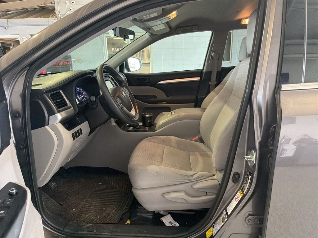 2015 Toyota Highlander LE