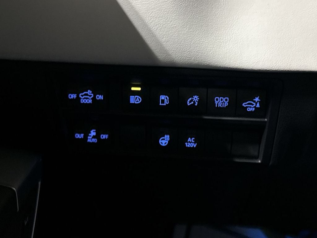 2023 Toyota Tundra Hybrid Capstone