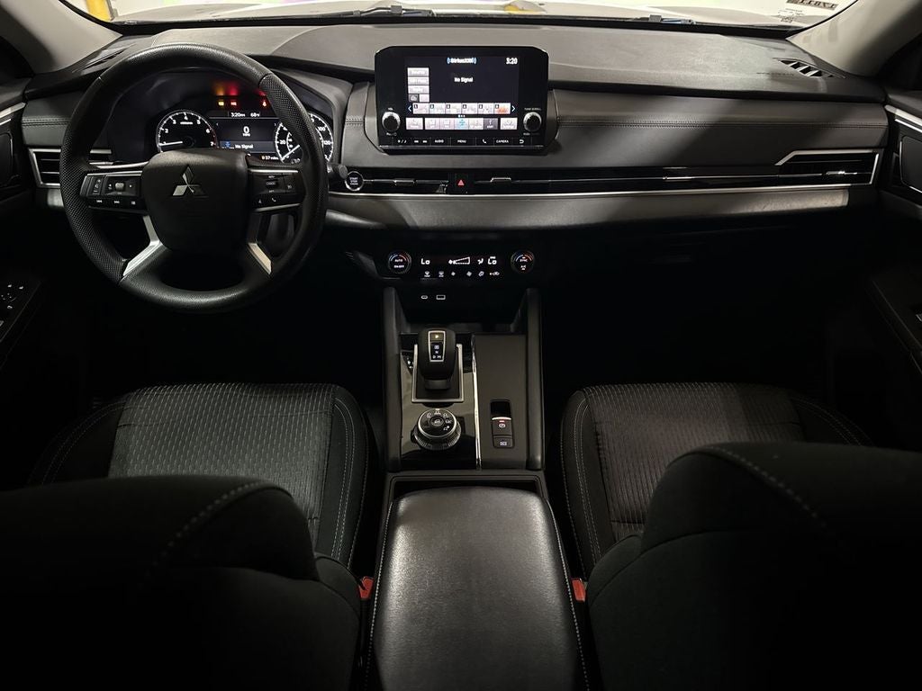 2022 Mitsubishi Outlander ES