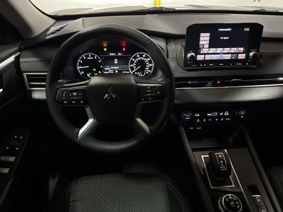 2022 Mitsubishi Outlander ES