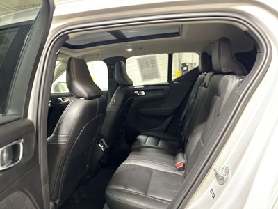 2024 Volvo XC40 B5 Plus Bright Theme