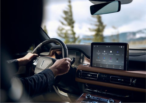 The center touch screen in a 2023 Lincoln Aviator® SUV is shown | Dan Cummins Lincoln in Nicholasville KY