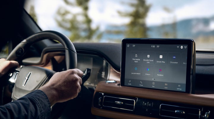 The center touchscreen of a Lincoln Aviator® SUV is shown | Dan Cummins Lincoln in Nicholasville KY