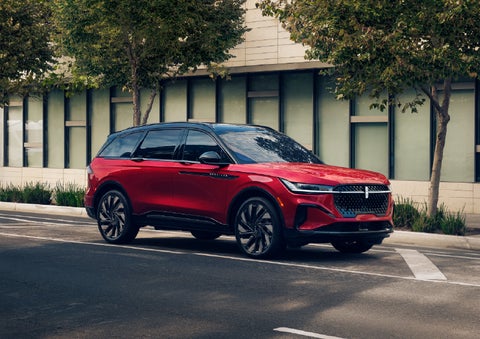 2026 Lincoln Nautilus® SUV with the available Jet Appearance Package and Hybrid transmission. | Dan Cummins Lincoln in Nicholasville KY