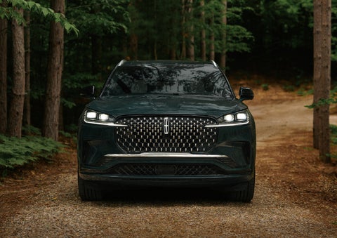 The front grille of a 2027 Lincoln Aviator® Black Label™ SUV is shown. | Dan Cummins Lincoln in Nicholasville KY