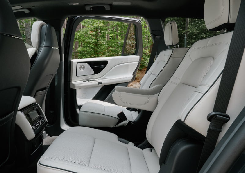 A side view of the second row with captain’s chairs in a 2027 Lincoln Aviator® Black Label™ SUV. | Dan Cummins Lincoln in Nicholasville KY